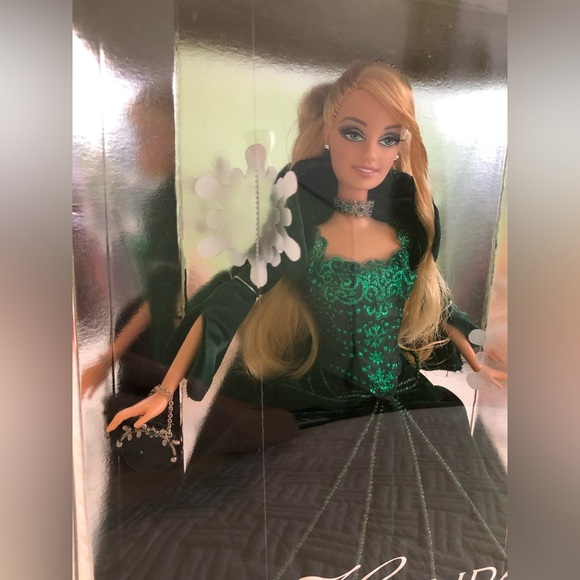 2004 holiday barbie - Picture 5 of 5